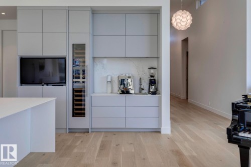 682 Howatt Drive, Edmonton, AB - Indoor