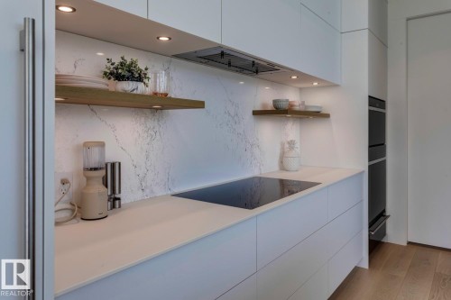682 Howatt Drive, Edmonton, AB - Indoor Photo Showing Kitchen