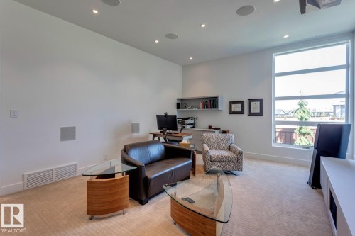 682 Howatt Drive, Edmonton, AB - Indoor