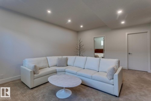 682 Howatt Drive, Edmonton, AB - Indoor