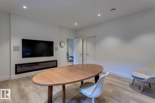 682 Howatt Drive, Edmonton, AB - Indoor