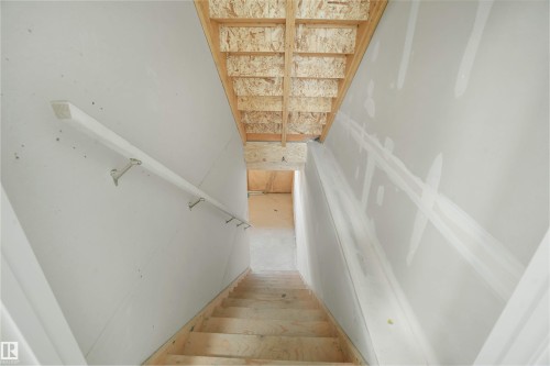 1664 27 Street, Edmonton, AB - Indoor Photo Showing Other Room