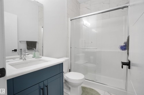 1664 27 Street, Edmonton, AB - Indoor Photo Showing Bathroom
