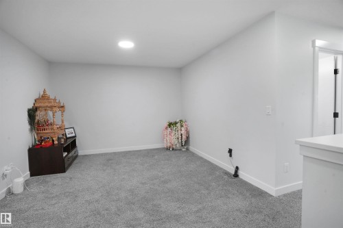 1664 27 Street, Edmonton, AB - Indoor Photo Showing Other Room