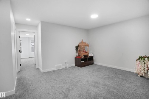 1664 27 Street, Edmonton, AB - Indoor Photo Showing Other Room