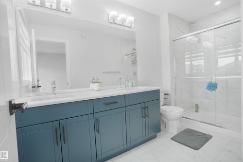 1664 27 Street, Edmonton, AB - Indoor Photo Showing Bathroom