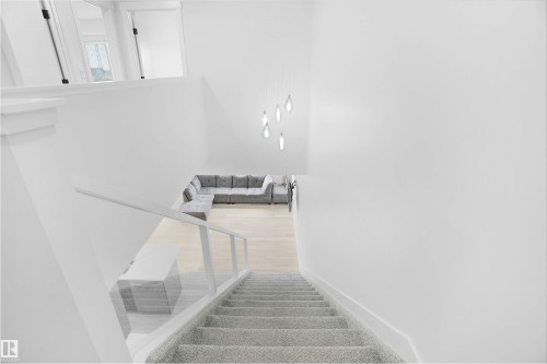 1664 27 Street, Edmonton, AB - Indoor Photo Showing Other Room