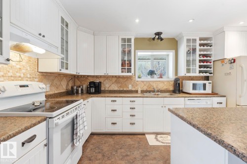 20-62320 Rge Rd 411A, Rural Bonnyville M.D., AB - Indoor Photo Showing Kitchen With Double Sink
