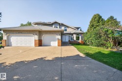 520 WOLF WILLOW Road  Edmonton, AB T5T 1E4