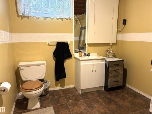 166 West Liberty Crescent, Millet, AB - Indoor Photo Showing Bathroom