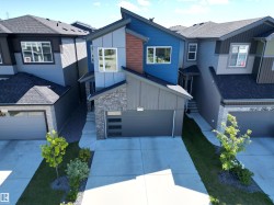 9238 PEAR Drive  Edmonton, AB T6X 2X5