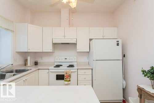 205 11308 130 Avenue, Edmonton, AB - Indoor Photo Showing Kitchen