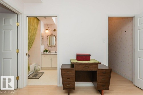 205 11308 130 Avenue, Edmonton, AB - Indoor Photo Showing Other Room