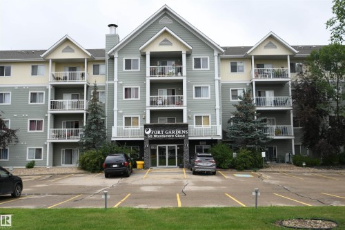 #130 50 WOODSMERE  Fort Saskatchewan, AB T8L 4N9
