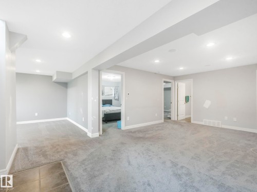 1703 33B Street, Edmonton, AB - Indoor