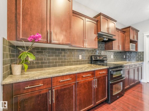 1703 33B Street, Edmonton, AB - Indoor Photo Showing Kitchen