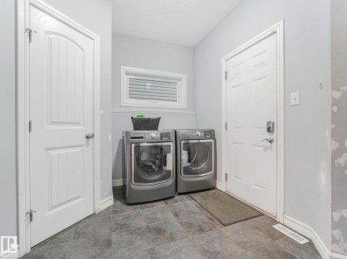 1703 33B Street, Edmonton, AB - Indoor Photo Showing Laundry Room