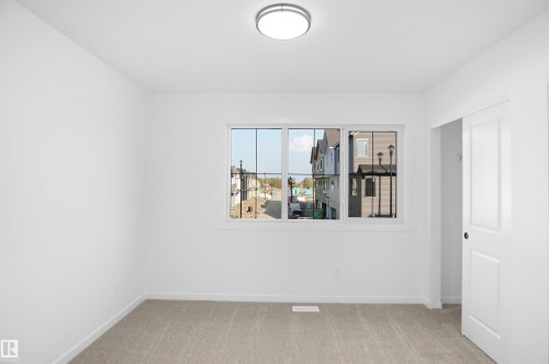 96 1430 Aster Way, Edmonton, AB - Indoor Photo Showing Other Room
