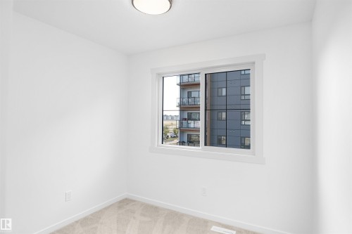 96 1430 Aster Way, Edmonton, AB - Indoor Photo Showing Other Room