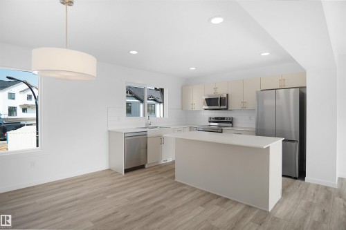 16 1430 Aster Way, Edmonton, AB - Indoor Photo Showing Kitchen With Upgraded Kitchen