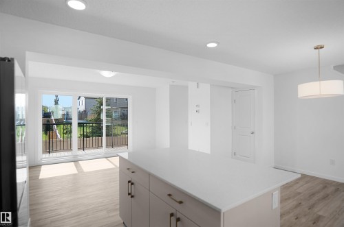 16 1430 Aster Way, Edmonton, AB - Indoor Photo Showing Other Room