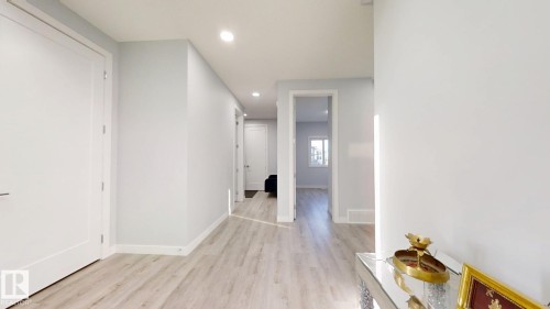 215 Glenridding Ravine Road, Edmonton, AB - Indoor Photo Showing Other Room