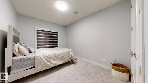 215 Glenridding Ravine Road, Edmonton, AB - Indoor Photo Showing Bedroom