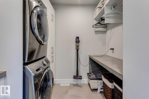 12420 103 Avenue, Edmonton, AB - Indoor Photo Showing Laundry Room
