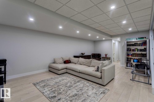 12420 103 Avenue, Edmonton, AB - Indoor