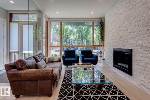 12420 103 Avenue, Edmonton, AB - Indoor Photo Showing Living Room With Fireplace