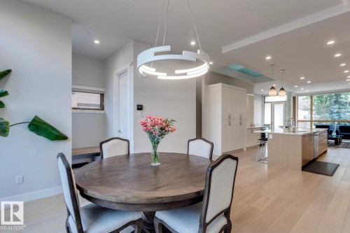 12420 103 Avenue, Edmonton, AB - Indoor Photo Showing Dining Room