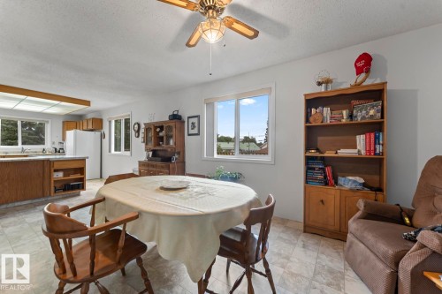 1102 13 Avenue, Cold Lake, AB - Indoor