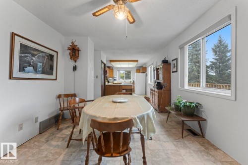 1102 13 Avenue, Cold Lake, AB - Indoor Photo Showing Dining Room