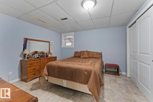 1102 13 Avenue, Cold Lake, AB - Indoor Photo Showing Bedroom