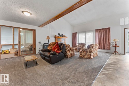 1102 13 Avenue, Cold Lake, AB - Indoor Photo Showing Living Room