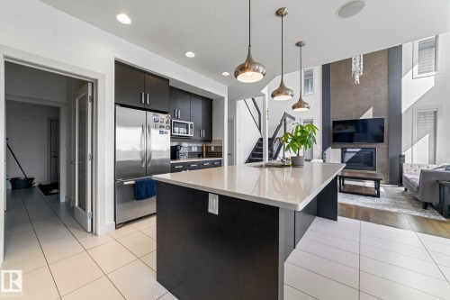3695 Allan Drive, Edmonton, AB - Indoor Photo Showing Kitchen With Upgraded Kitchen