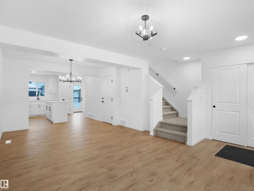 2019 210 Street, Edmonton, AB - Indoor