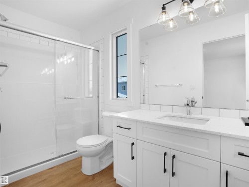 2019 210 Street, Edmonton, AB - Indoor Photo Showing Bathroom