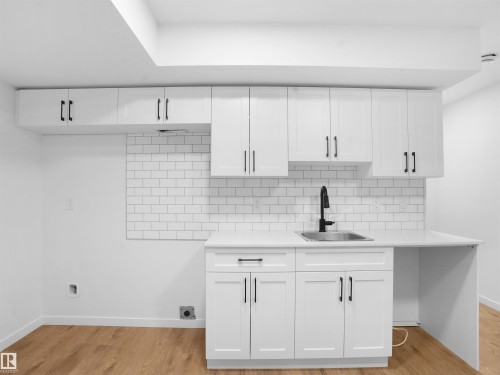 2019 210 Street, Edmonton, AB - Indoor Photo Showing Kitchen