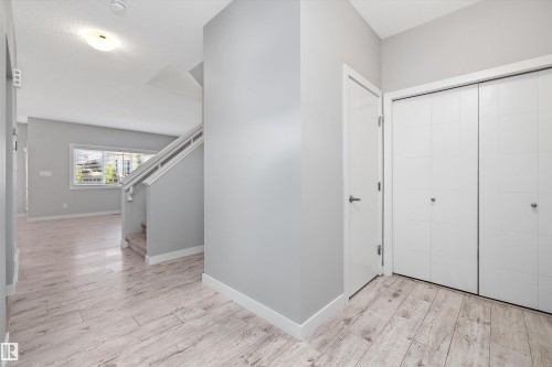 7310 Edgemont Way, Edmonton, AB - Indoor Photo Showing Other Room