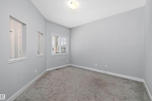 7310 Edgemont Way, Edmonton, AB - Indoor Photo Showing Other Room