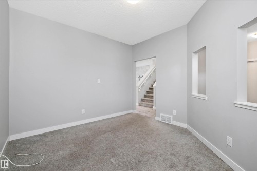 7310 Edgemont Way, Edmonton, AB - Indoor Photo Showing Other Room