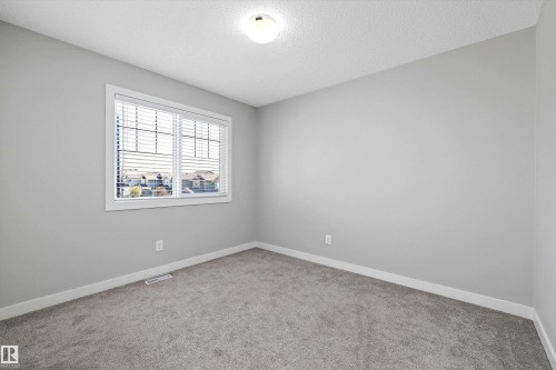 7310 Edgemont Way, Edmonton, AB - Indoor Photo Showing Other Room