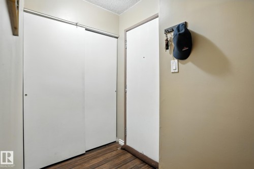 201 11046 130 Street, Edmonton, AB - Indoor Photo Showing Other Room