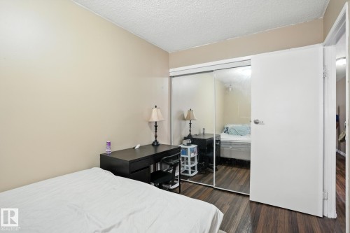 201 11046 130 Street, Edmonton, AB - Indoor Photo Showing Bedroom