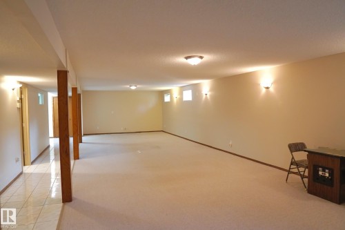 150 West Railway Street, Edmonton, AB - Indoor Photo Showing Other Room