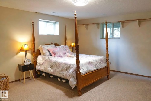 150 West Railway Street, Edmonton, AB - Indoor Photo Showing Bedroom