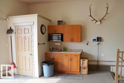 150 West Railway Street, Edmonton, AB - Indoor