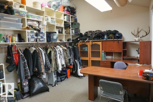 150 West Railway Street, Edmonton, AB - Indoor