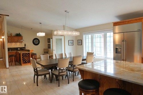 150 West Railway Street, Edmonton, AB - Indoor Photo Showing Dining Room